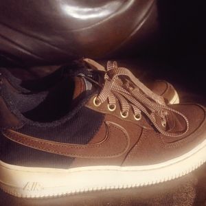 Nike & Carhartt Colab WIP Air Force 1 Low Sneakers